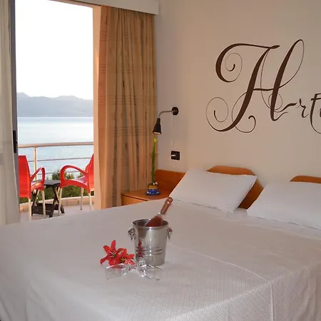 Seaside 4* Саранда