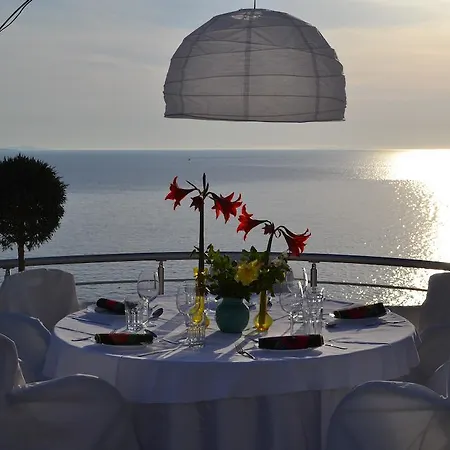 Отель Seaside Саранда