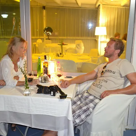 Seaside Otel Saranda