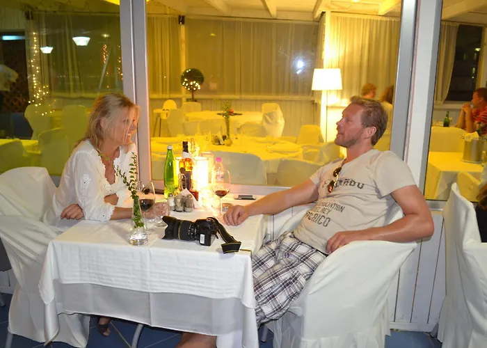 Seaside 酒店 Sarandë